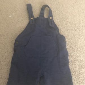 Kids short overalls.